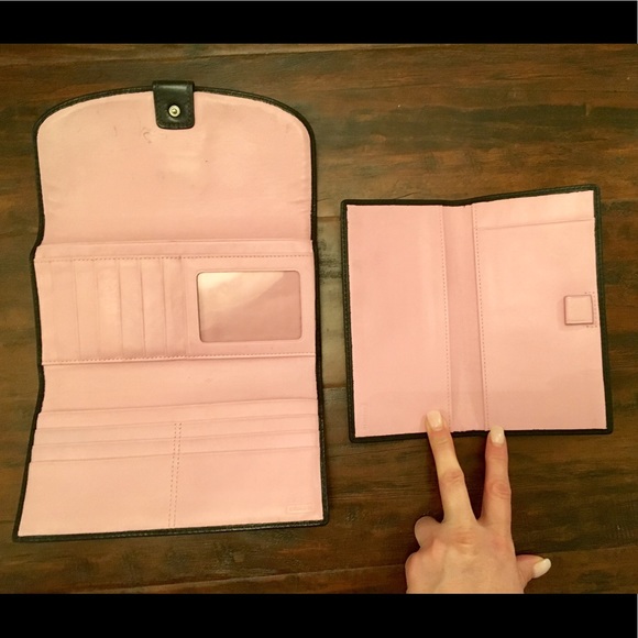 Authentic Coach wallet - Picture 3 of 6